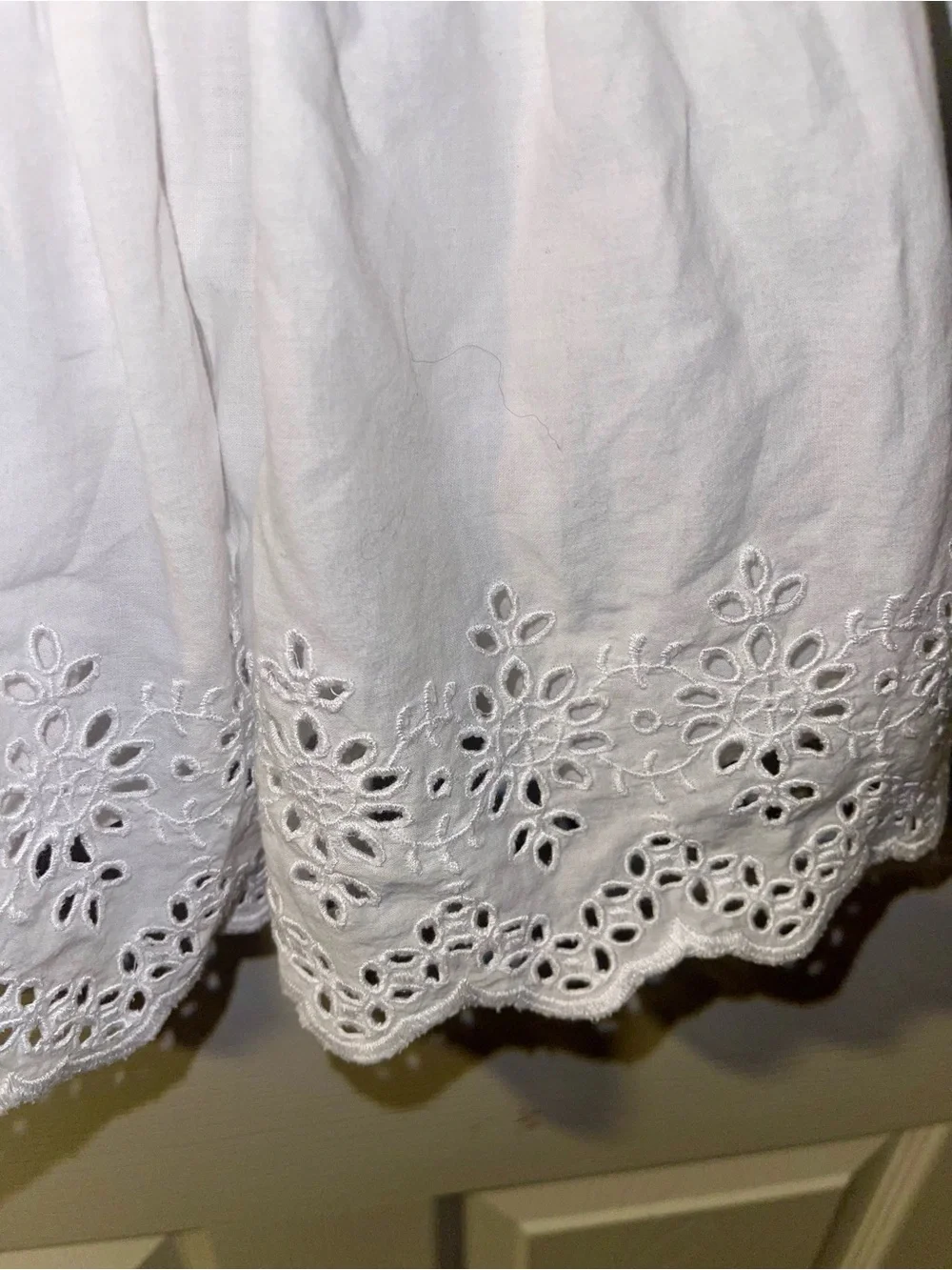 Baby Gap baby girl white dress 12-18 months eyelet flutter sleeves